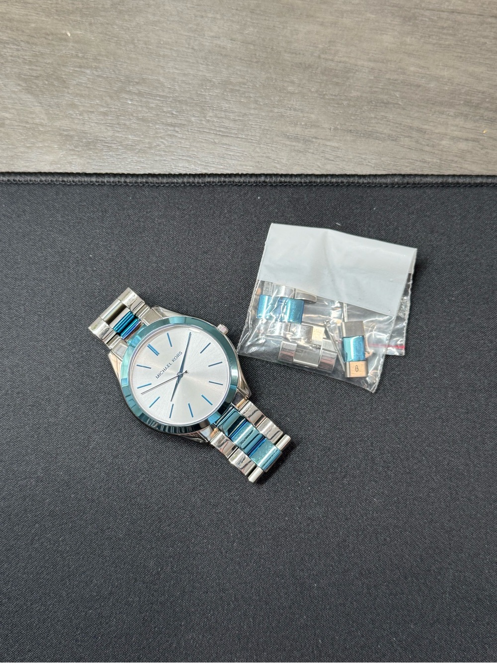 Michael Kors Silver-Tone with Blue strip Minimalist Watch - Picture 11 of 11